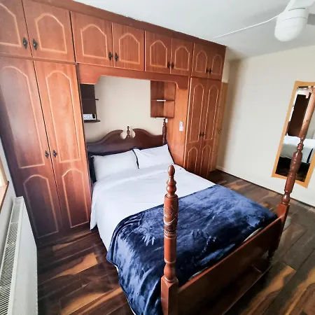 Ferienhaus 3 Bed Renovated Carramore Lake, Belmullet